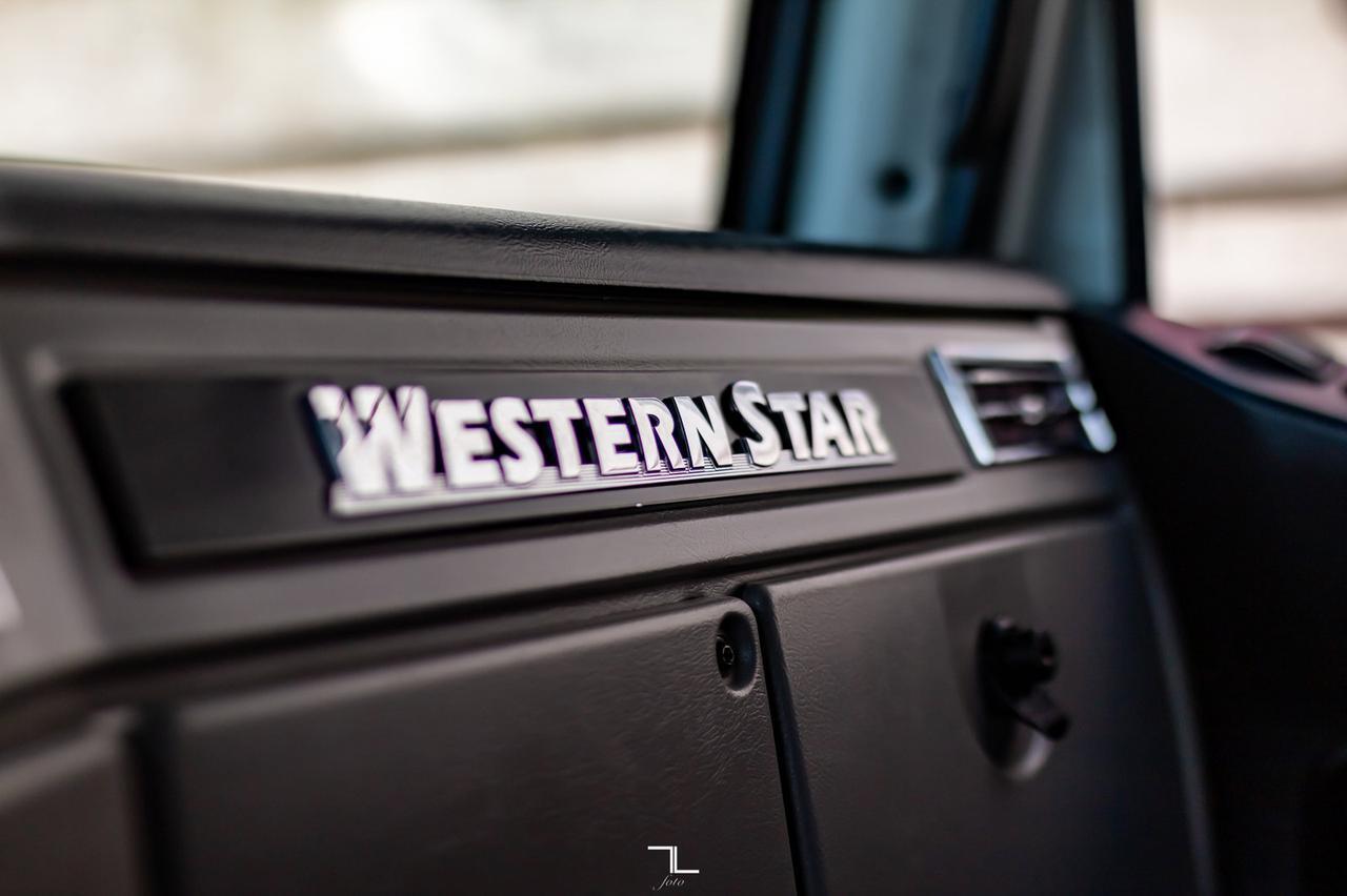 2013 Western Star 4900 SF Tractor Sleeper Heavy Spec Red Deer AB