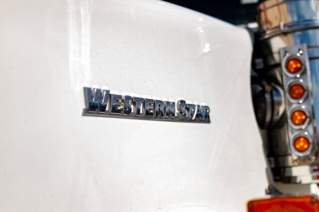 2013 Western Star 4900 SF Tractor Sleeper Heavy Spec Red Deer AB