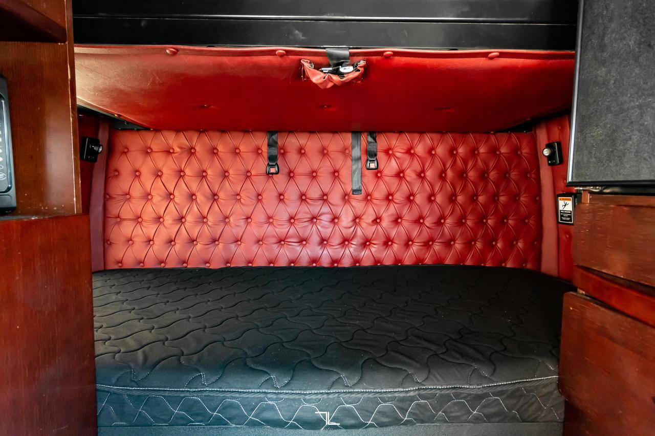 2013 Western Star 4900 SF Tractor Sleeper Heavy Spec Red Deer AB