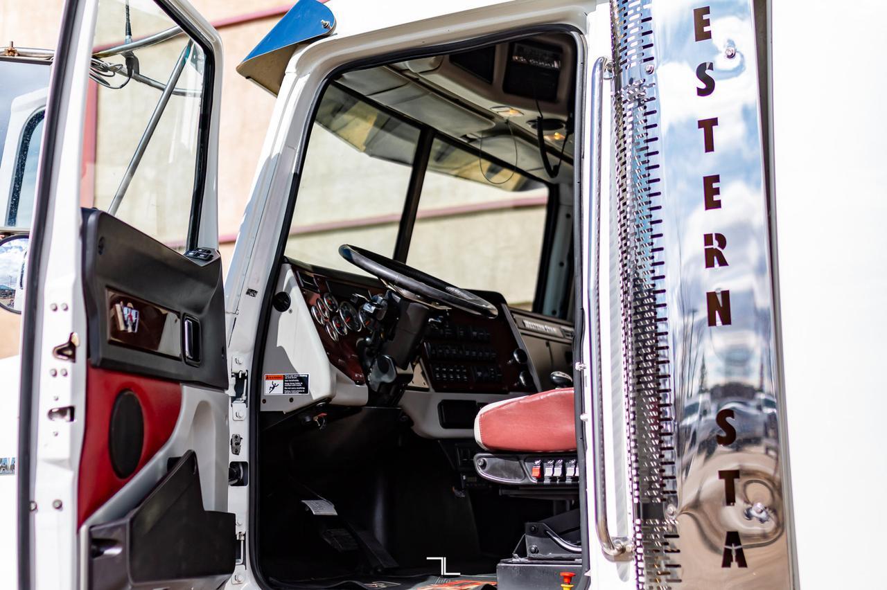 2013 Western Star 4900 SF Tractor Sleeper Heavy Spec Red Deer AB