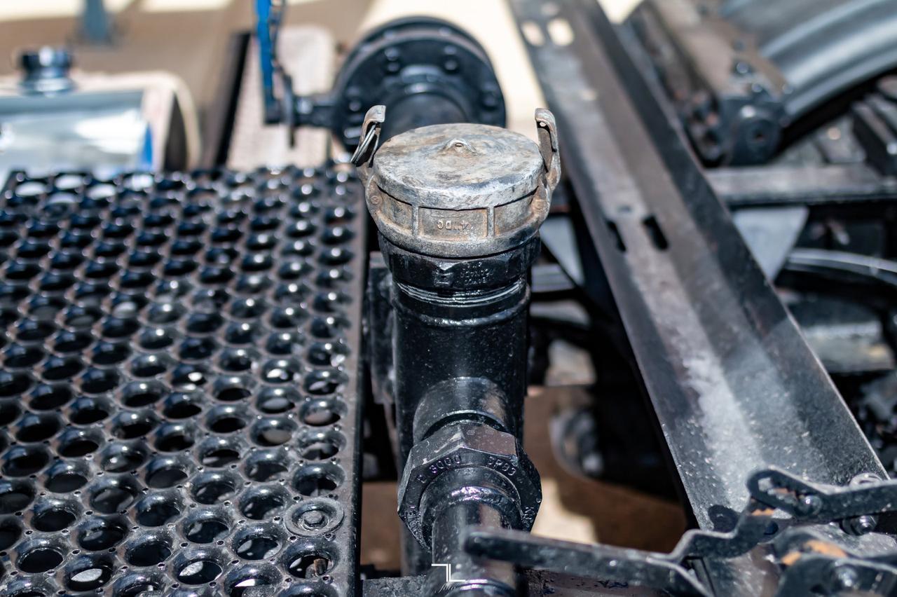 2013 Western Star 4900 SF Tractor Sleeper Heavy Spec Red Deer AB