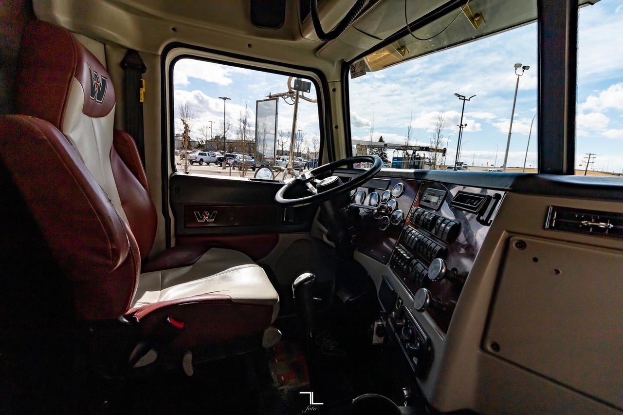 2013 Western Star 4900 SF Tractor Sleeper Heavy Spec Red Deer AB