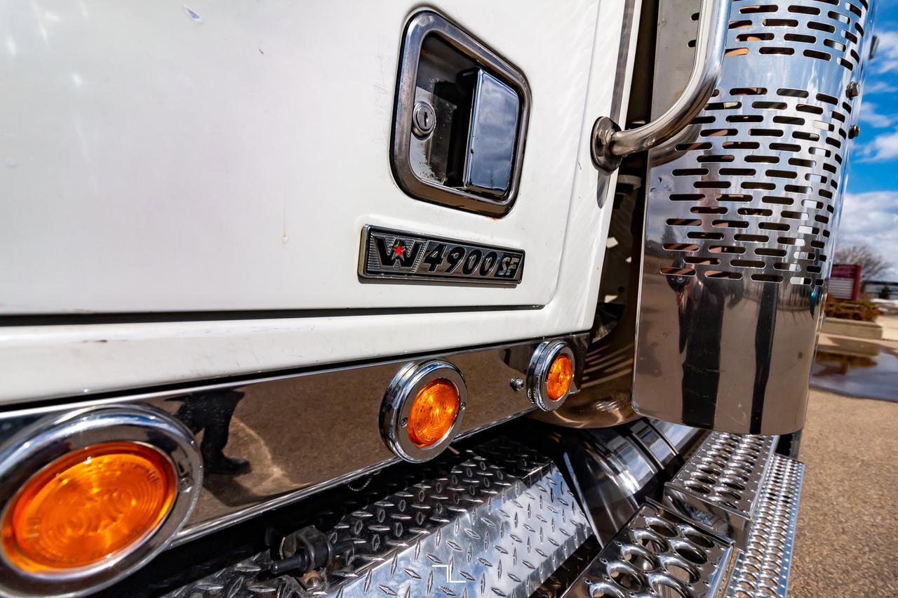 2013 Western Star 4900 SF Tractor Sleeper Heavy Spec Red Deer AB