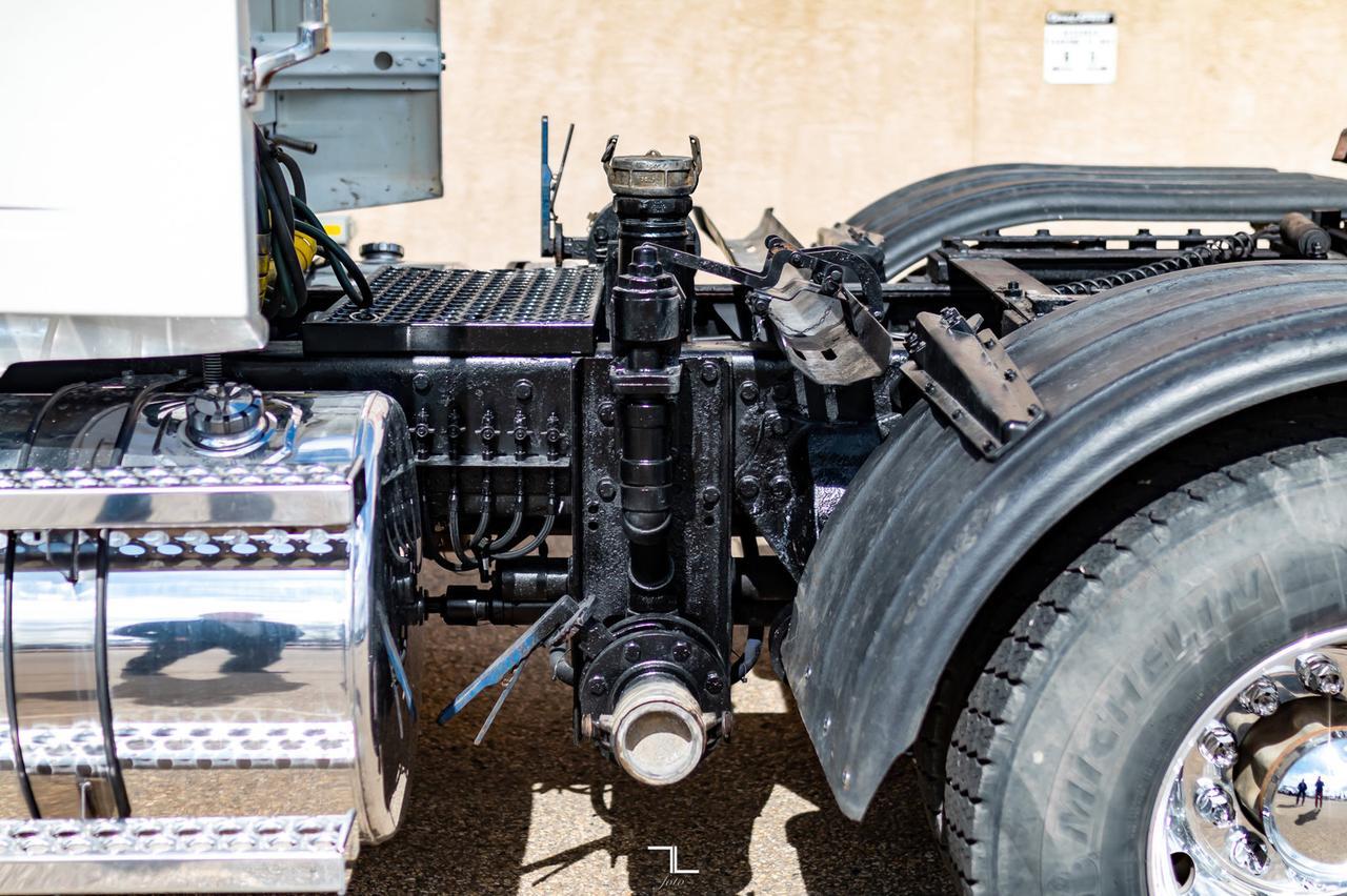 2013 Western Star 4900 SF Tractor Sleeper Heavy Spec Red Deer AB