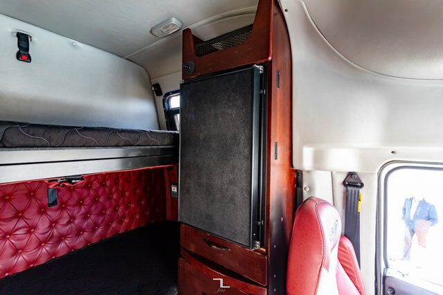 2013 Western Star 4900 SF Tractor Sleeper Heavy Spec Red Deer AB