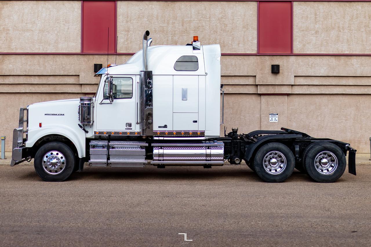2013 Western Star 4900 SF Tractor Sleeper Heavy Spec Red Deer AB