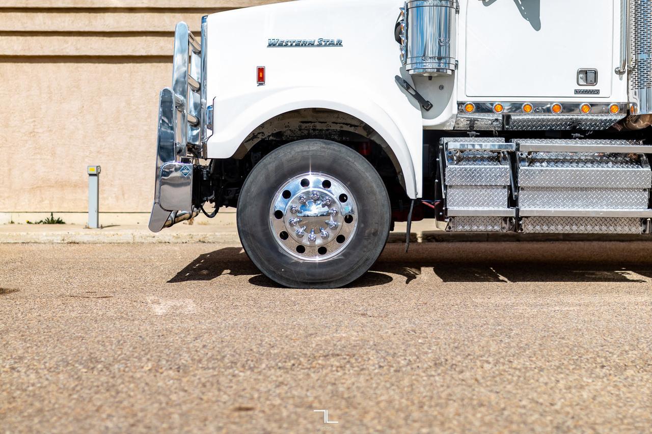 2013 Western Star 4900 SF Tractor Sleeper Heavy Spec Red Deer AB