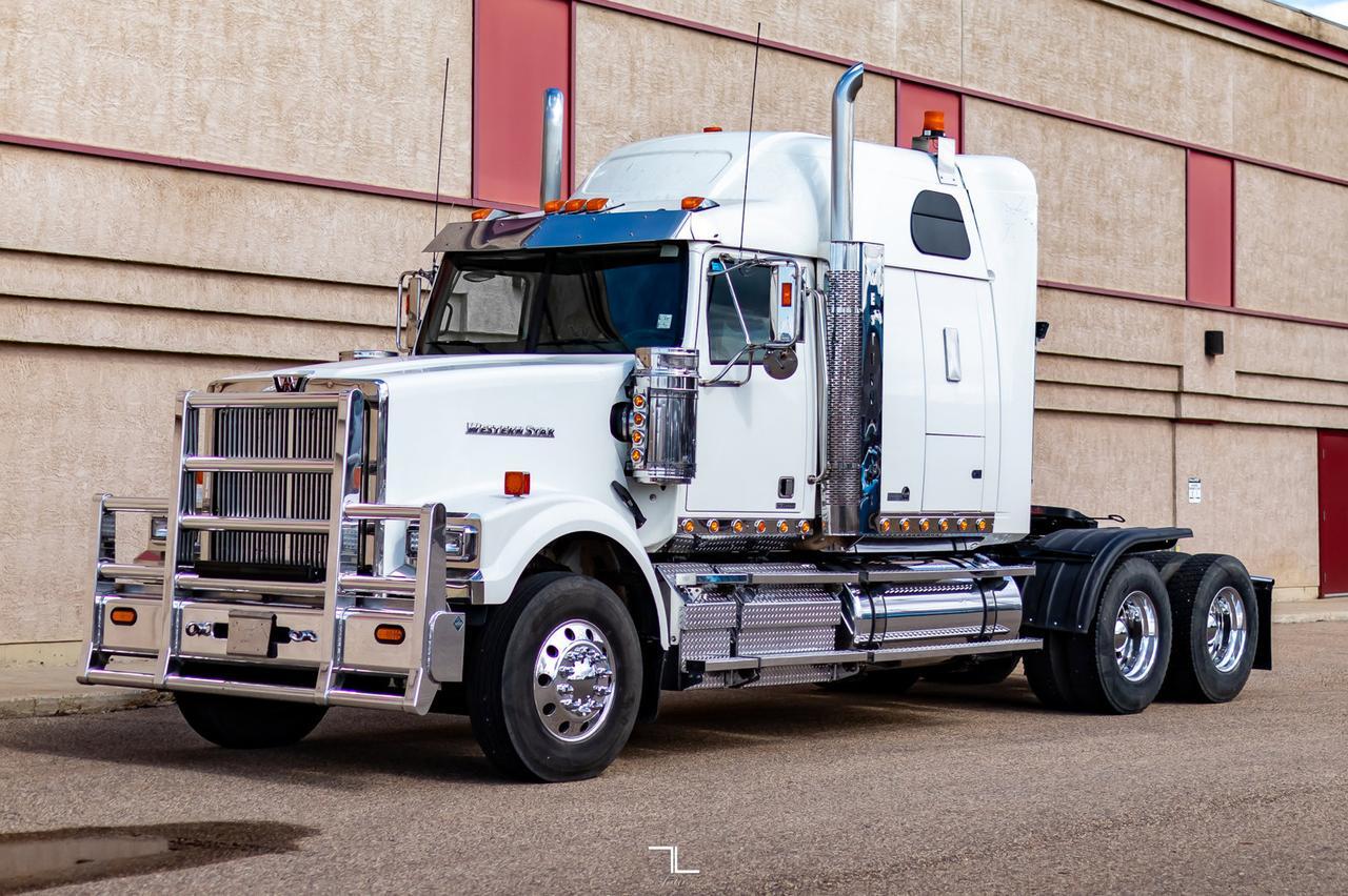 2013 Western Star 4900 SF Tractor Sleeper Heavy Spec Red Deer AB