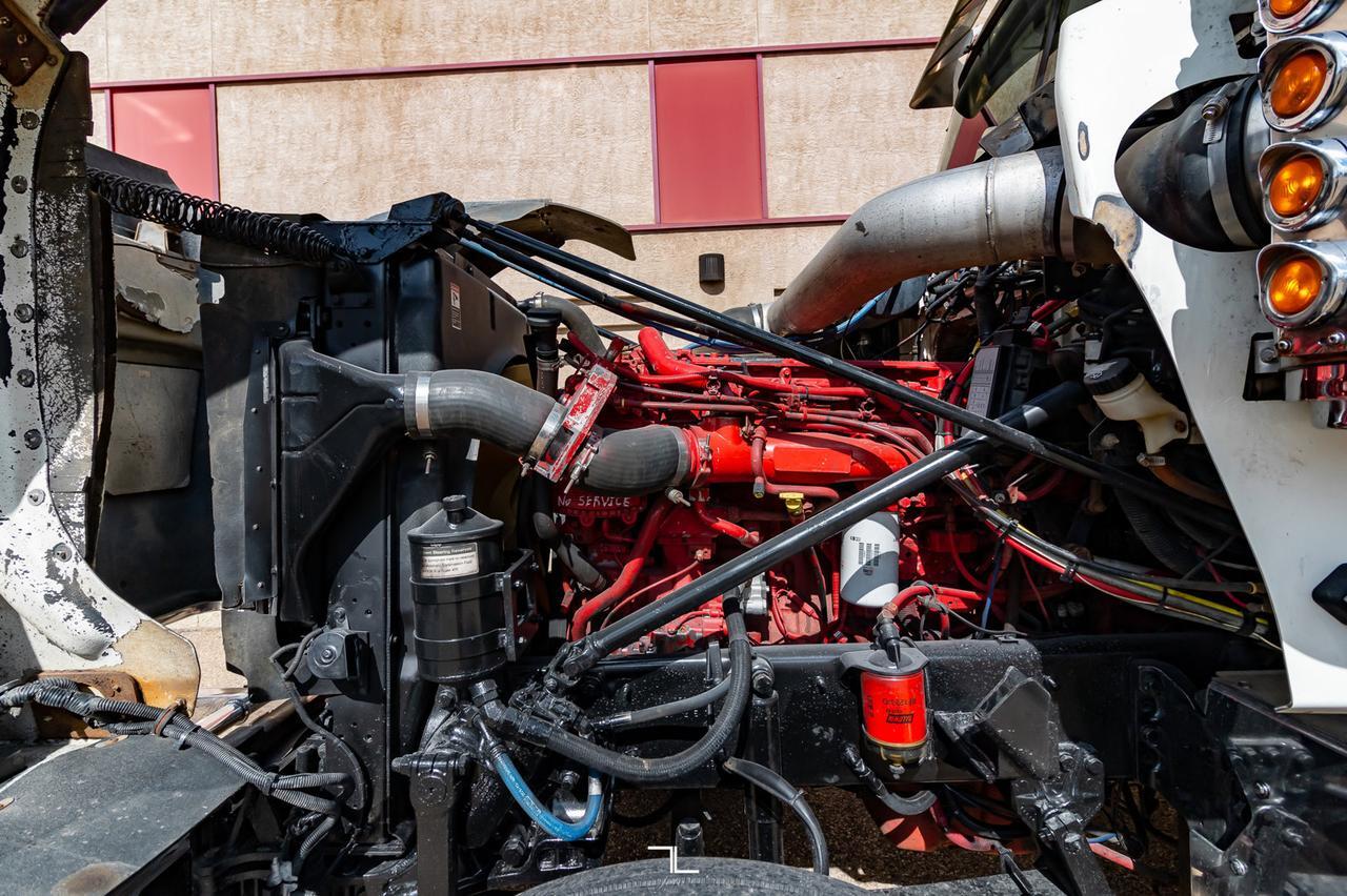 2013 Western Star 4900 SF Tractor Sleeper Heavy Spec Red Deer AB