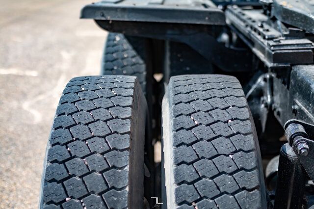 2013 Western Star 4900 SF Tractor Sleeper Heavy Spec Red Deer AB