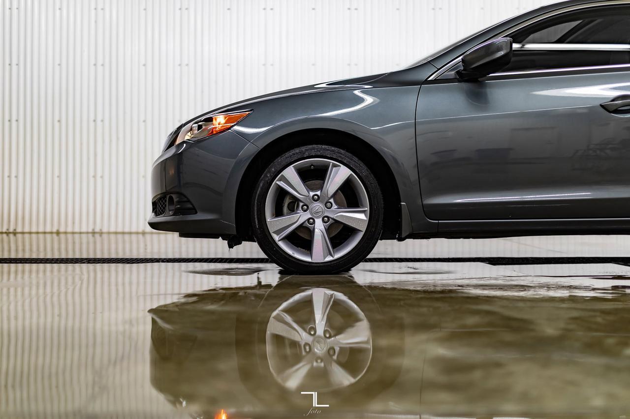 2014 Acura ILX Tech Pkg Leather Roof Nav BCam Red Deer AB