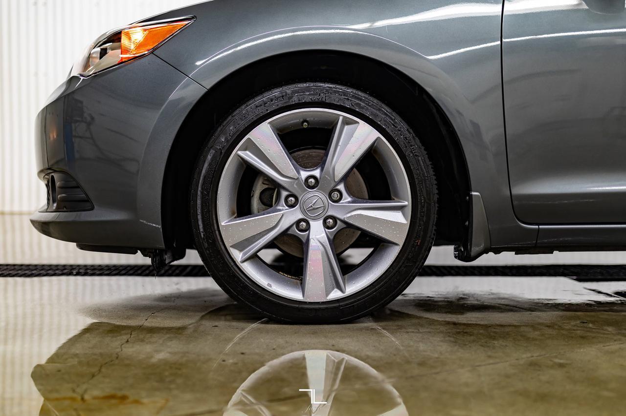 2014 Acura ILX Tech Pkg Leather Roof Nav BCam Red Deer AB