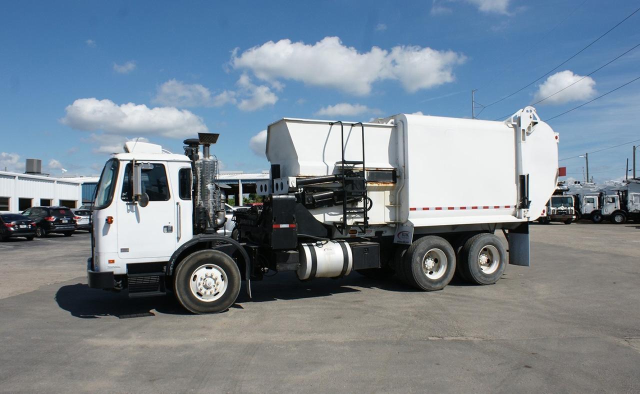 2014 Autocar ACX 27 yd Scorpion Side Loader Garbage Truck Tampa FL