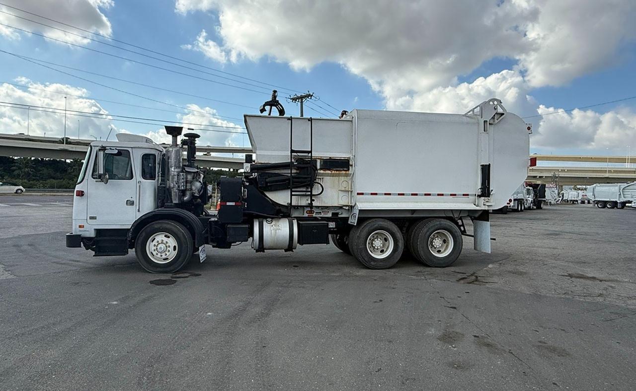 2014 Autocar ACX 27 yd Scorpion Side Loader Garbage Truck Tampa FL