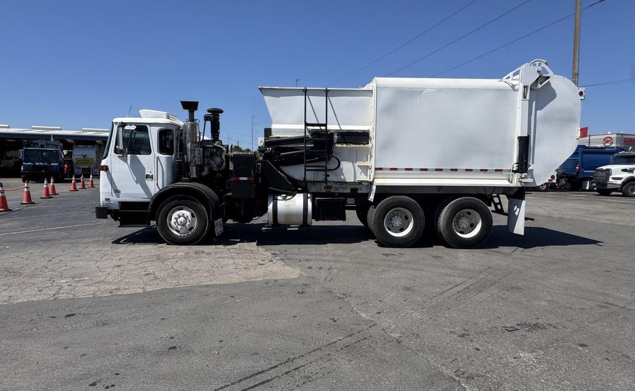 2014 Autocar ACX64 27 yd Scorpion Side Loader Garbage Truck Tampa FL
