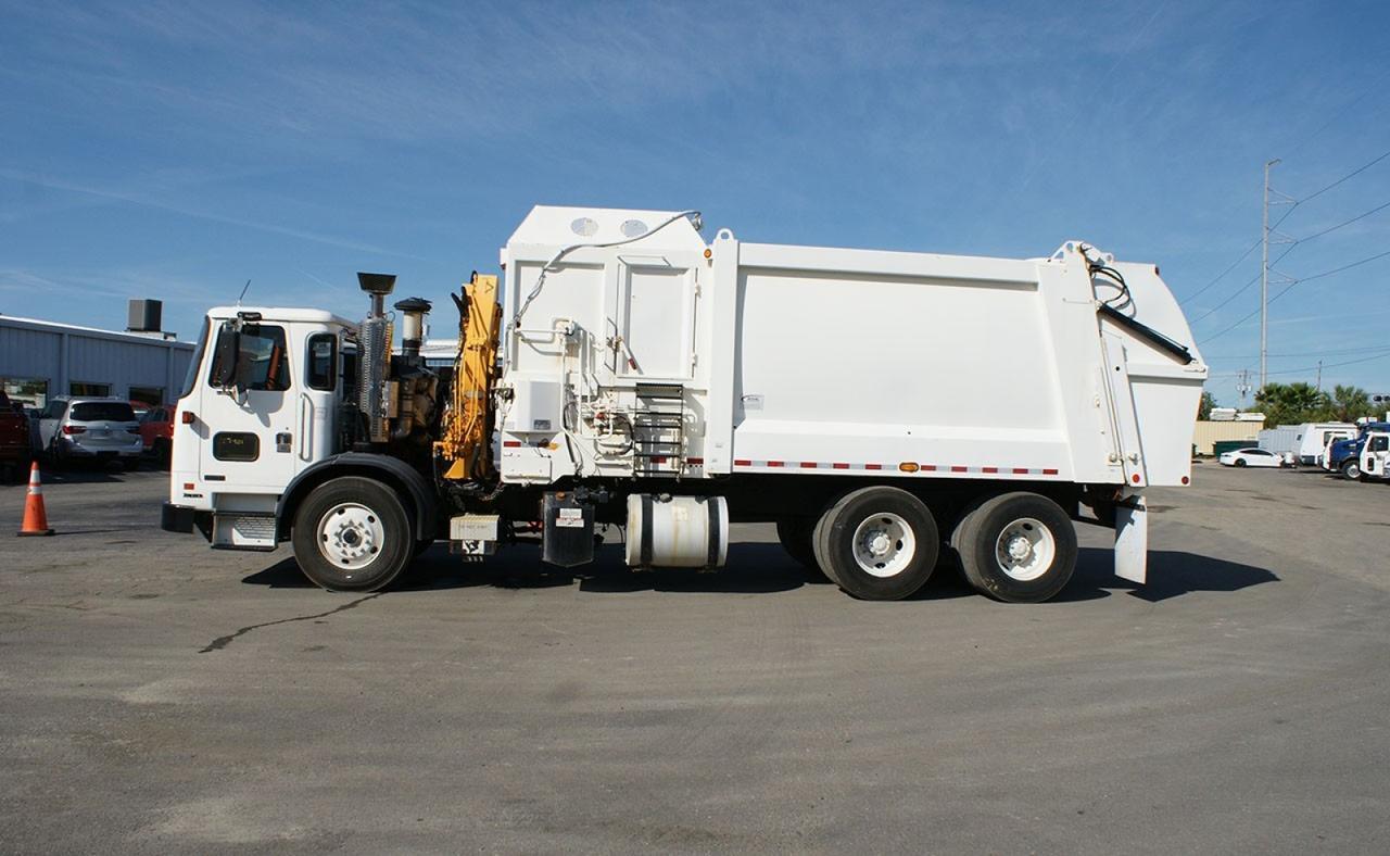2014 Autocar ACX64 28 yd Heil Side Loader Garbage Truck Tampa FL