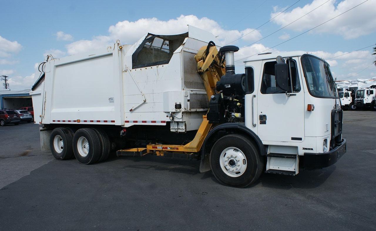 2014 Autocar ACX64 28 yd Heil Side Loader Garbage Truck Tampa FL