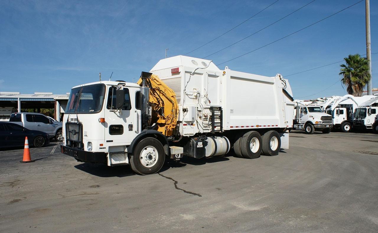 2014 Autocar ACX64 28 yd Heil Side Loader Garbage Truck Tampa FL