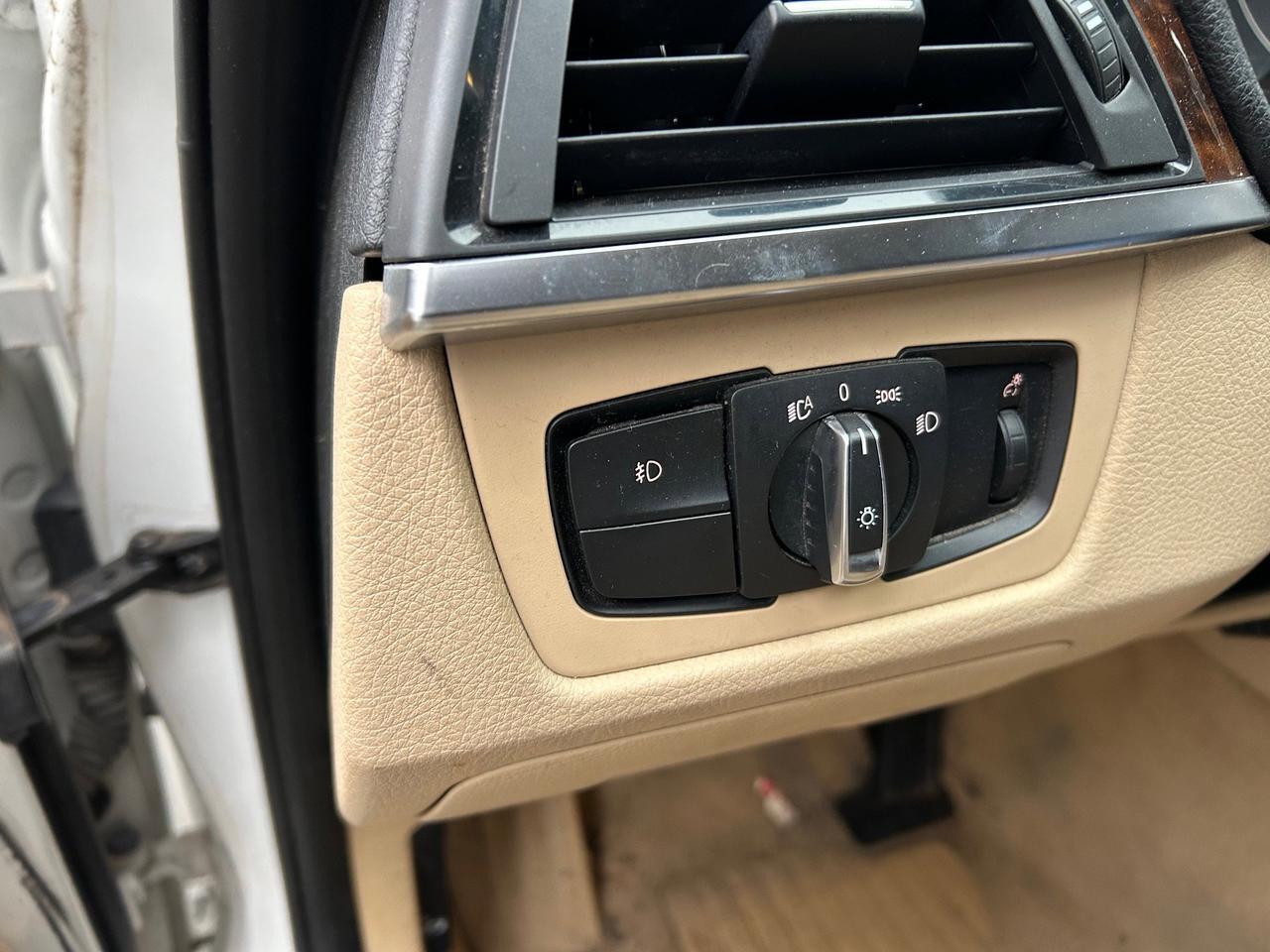 2014 BMW 3 Series 320i