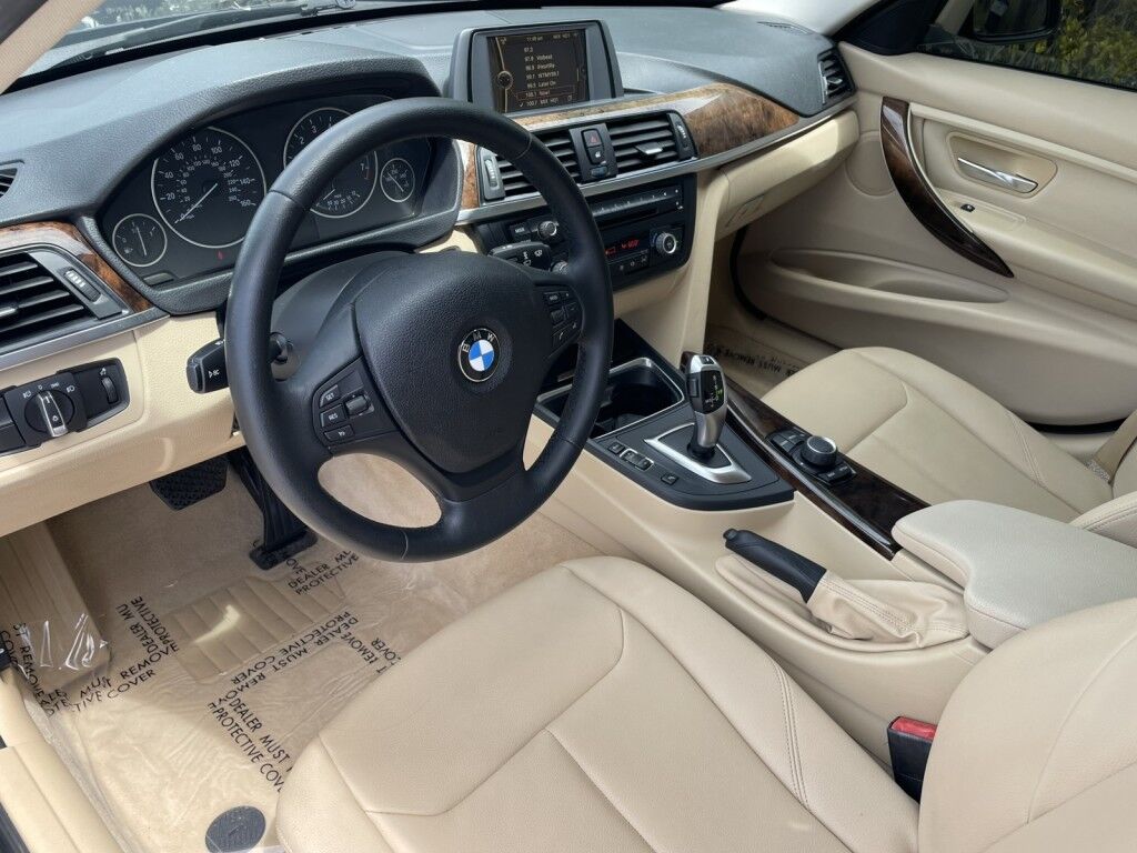 2014 BMW 3 Series 320i~CLEAN CARFAX~BLUETOOTH~REARVIEW CAMERA~ Sarasota FL