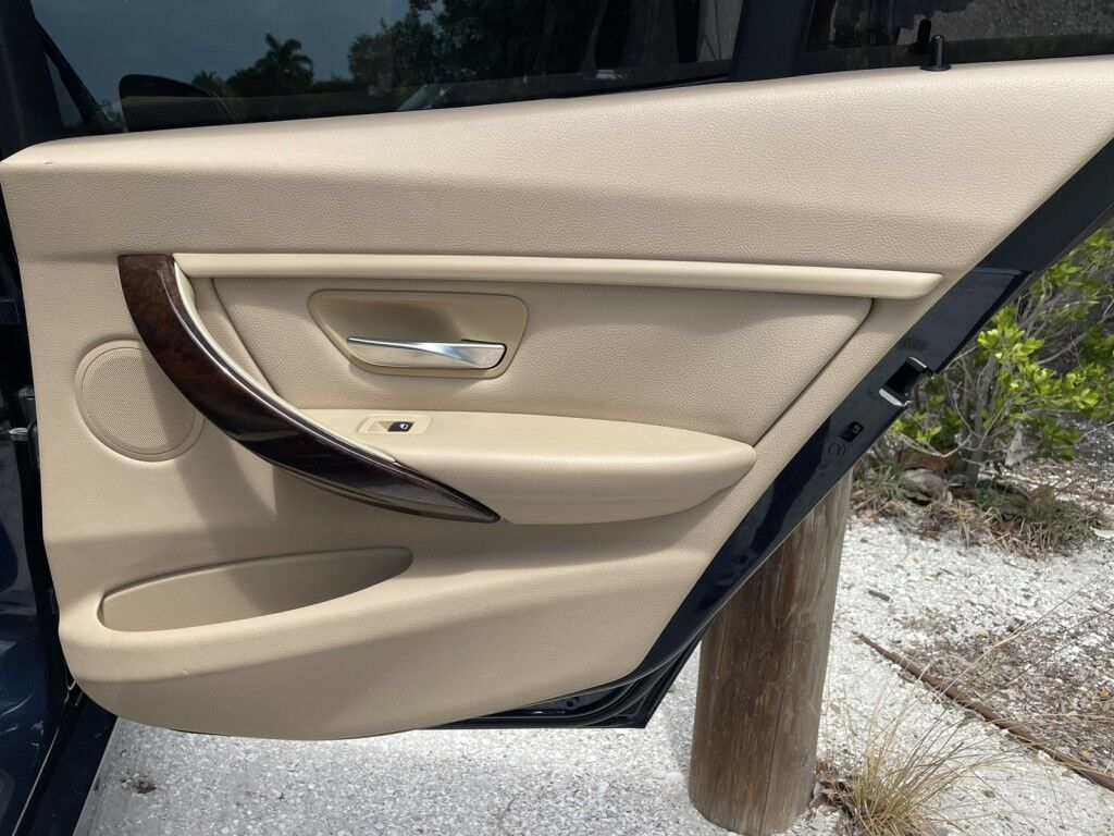 2014 BMW 3 Series 320i~CLEAN CARFAX~BLUETOOTH~REARVIEW CAMERA~ Sarasota FL