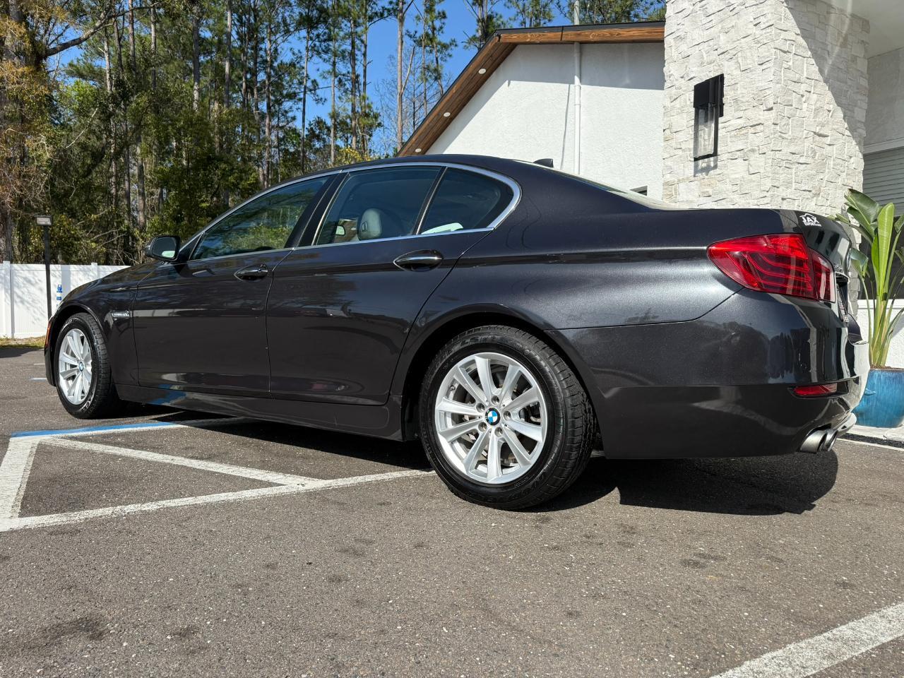 2014 BMW 5 Series 4dr Sdn 528i xDrive AWD Jacksonville FL
