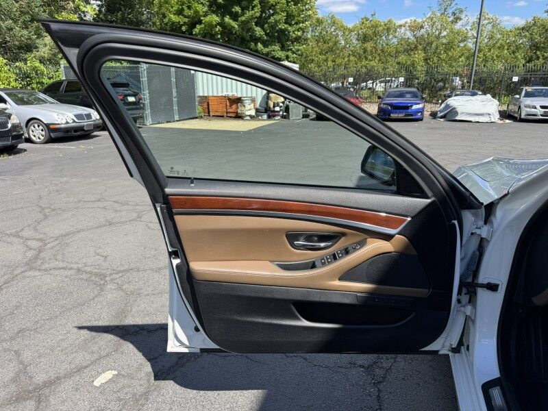 2014 BMW 5 Series 535i xDrive Willow Grove PA