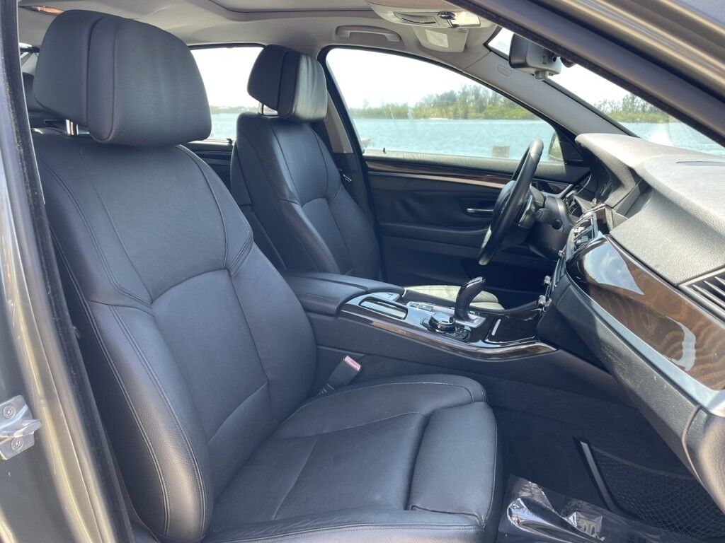 2014 BMW 5 Series 550i~BLUETOOTH~CAMERA SYSTEM~CRUISE CONTROL~LEATHER SEATS~REARVIEW CAMERA Sarasota FL