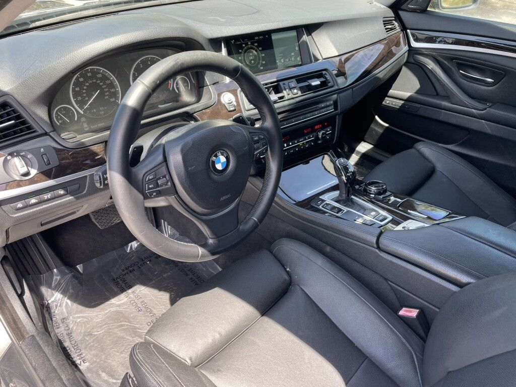 2014 BMW 5 Series 550i~BLUETOOTH~CAMERA SYSTEM~CRUISE CONTROL~LEATHER SEATS~REARVIEW CAMERA Sarasota FL