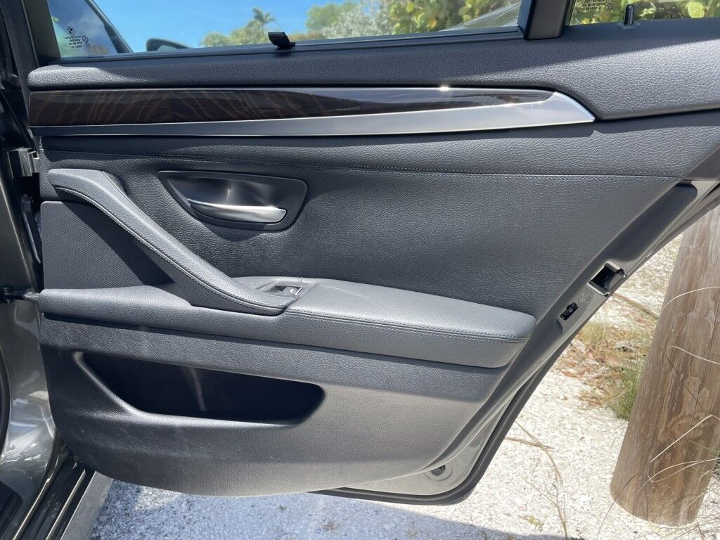 2014 BMW 5 Series 550i~BLUETOOTH~CAMERA SYSTEM~CRUISE CONTROL~LEATHER SEATS~REARVIEW CAMERA Sarasota FL