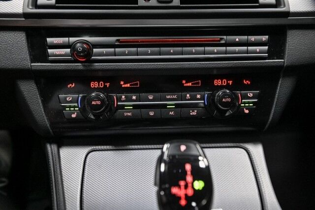 2014 Bmw 550i xDrive Sedan photo 16