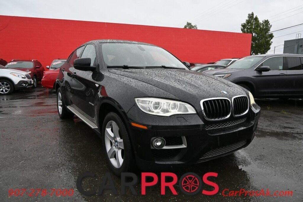 2014 BMW X6 xDrive35i - 3.0L Turbo - Automatic - All Wheel Drive - Front Leather Heated Seats w/ Heated Steering Wheel - 2nd Row Heated Seats - Fog Lights - Keyless Entry & Start - Backup Camera - Sunroof