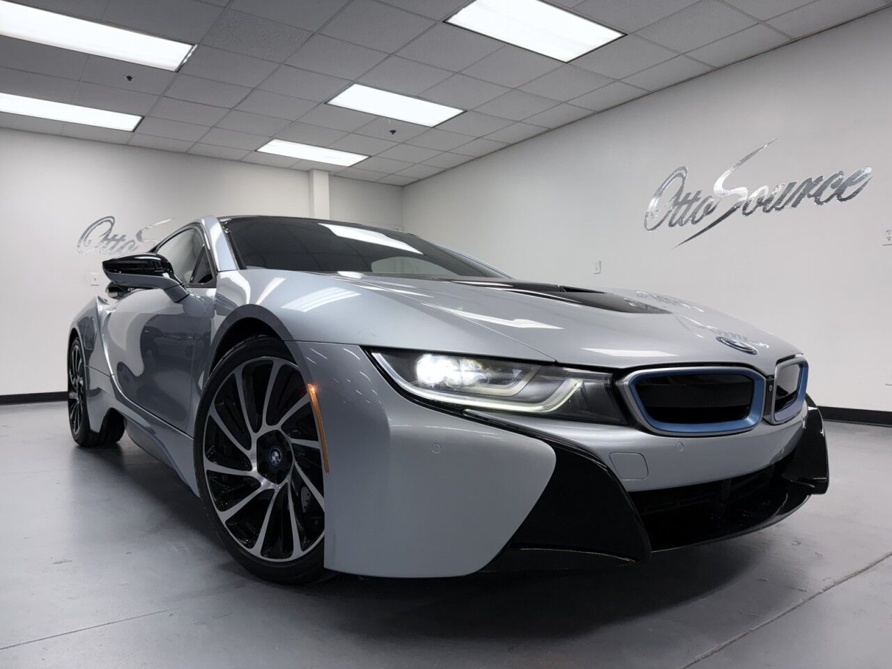 2014 BMW i8