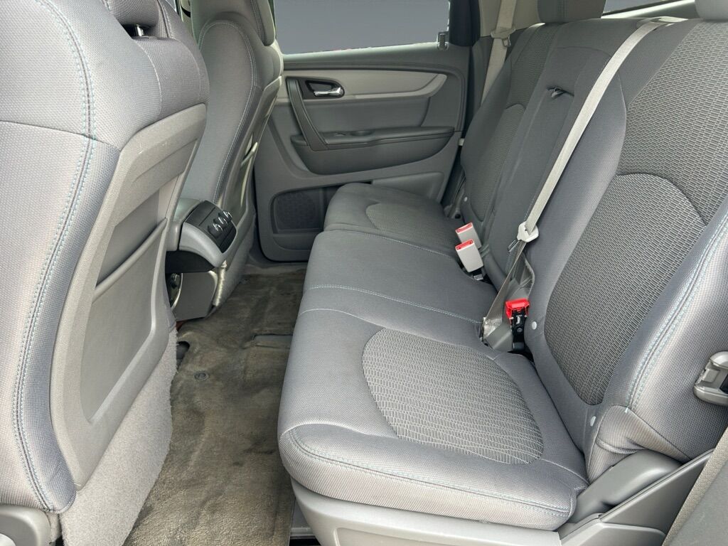 2014 CHEVROLET TRAVERSE LS Toledo OH