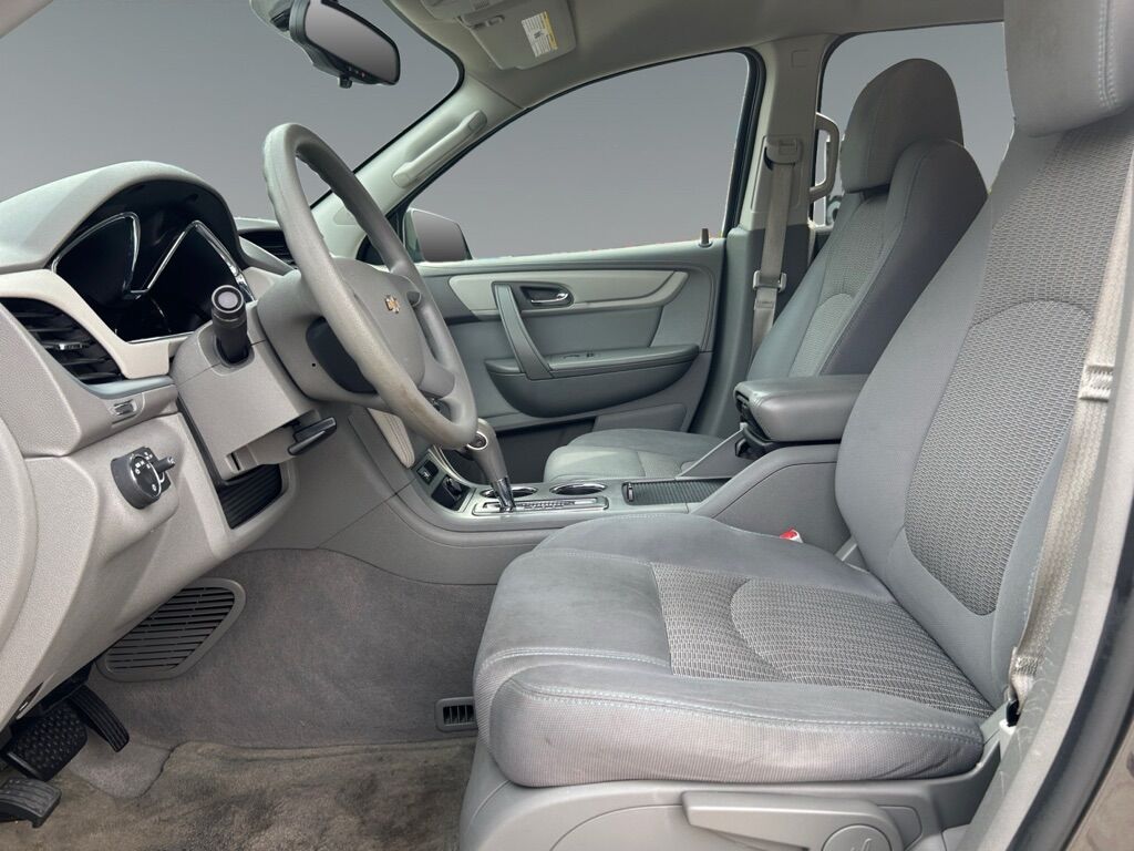 2014 CHEVROLET TRAVERSE LS Toledo OH