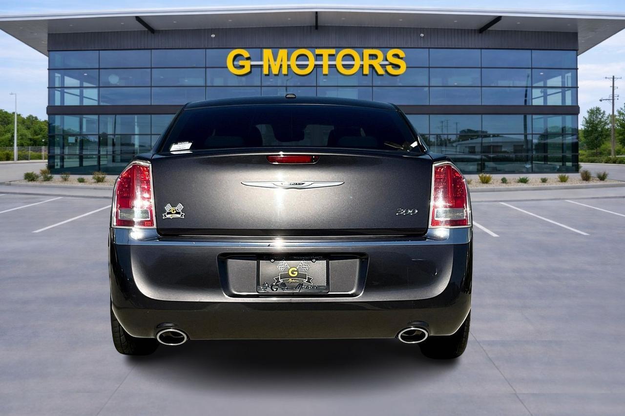 2014 CHRYSLER 300 Houston TX