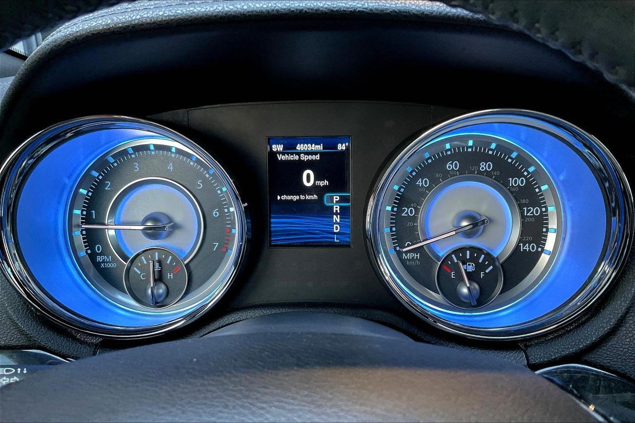 2014 CHRYSLER 300 Houston TX