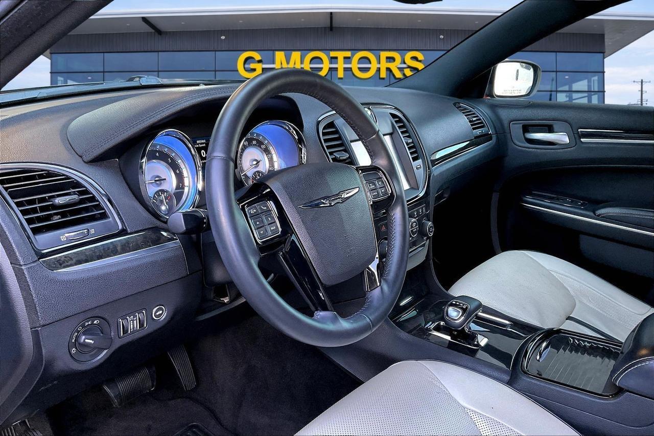 2014 CHRYSLER 300 Houston TX