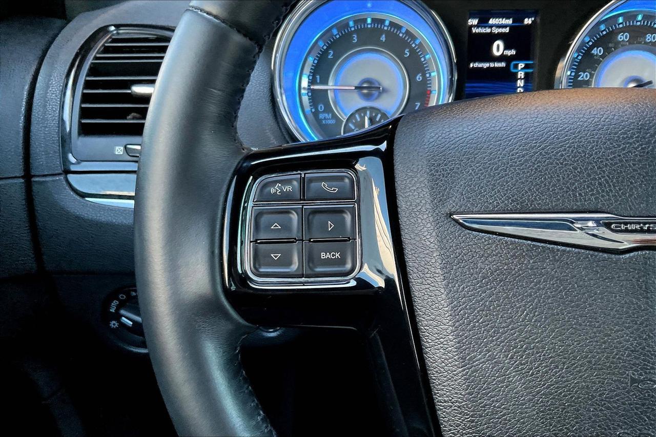 2014 CHRYSLER 300 Houston TX