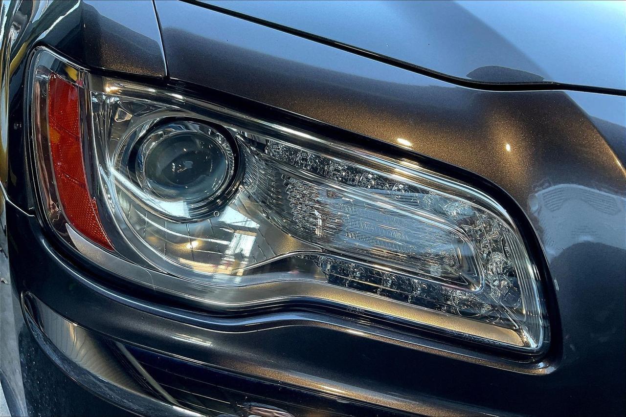 2014 CHRYSLER 300 Houston TX