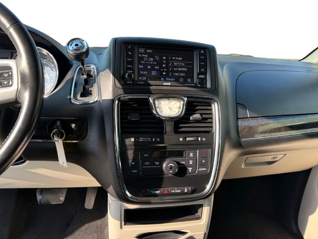 2014 CHRYSLER TOWN & COUNTRY TOURING Toledo OH