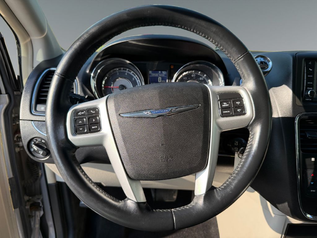 2014 CHRYSLER TOWN & COUNTRY TOURING Toledo OH
