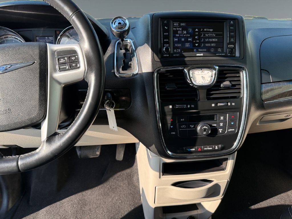 2014 CHRYSLER TOWN & COUNTRY TOURING Toledo OH