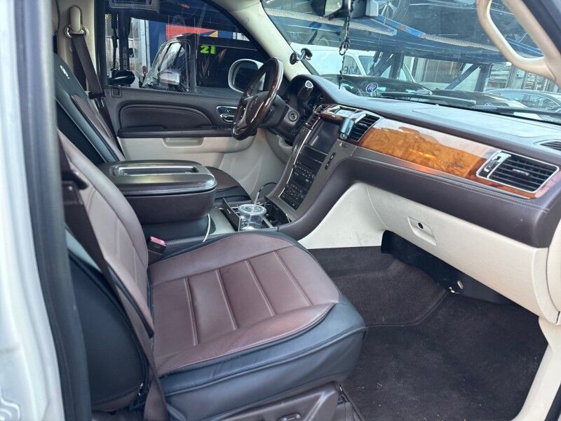 2014 Cadillac Escalade ESV AWD Platinum w/ Preferred Equipment Group Arlington VA