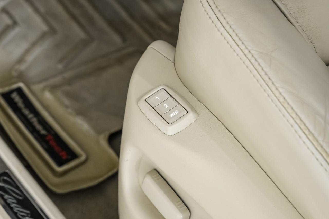 2014 Cadillac SRX LUXURY NAVIGATION PANORAMA LEATHER HEATED SEATS REAR CAMERA KEYLESS START BLUETOOTH Carrollton TX