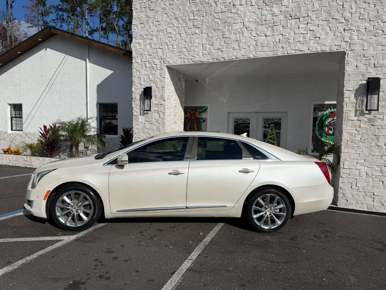 2014 Cadillac XTS 4dr Sdn Luxury FWD