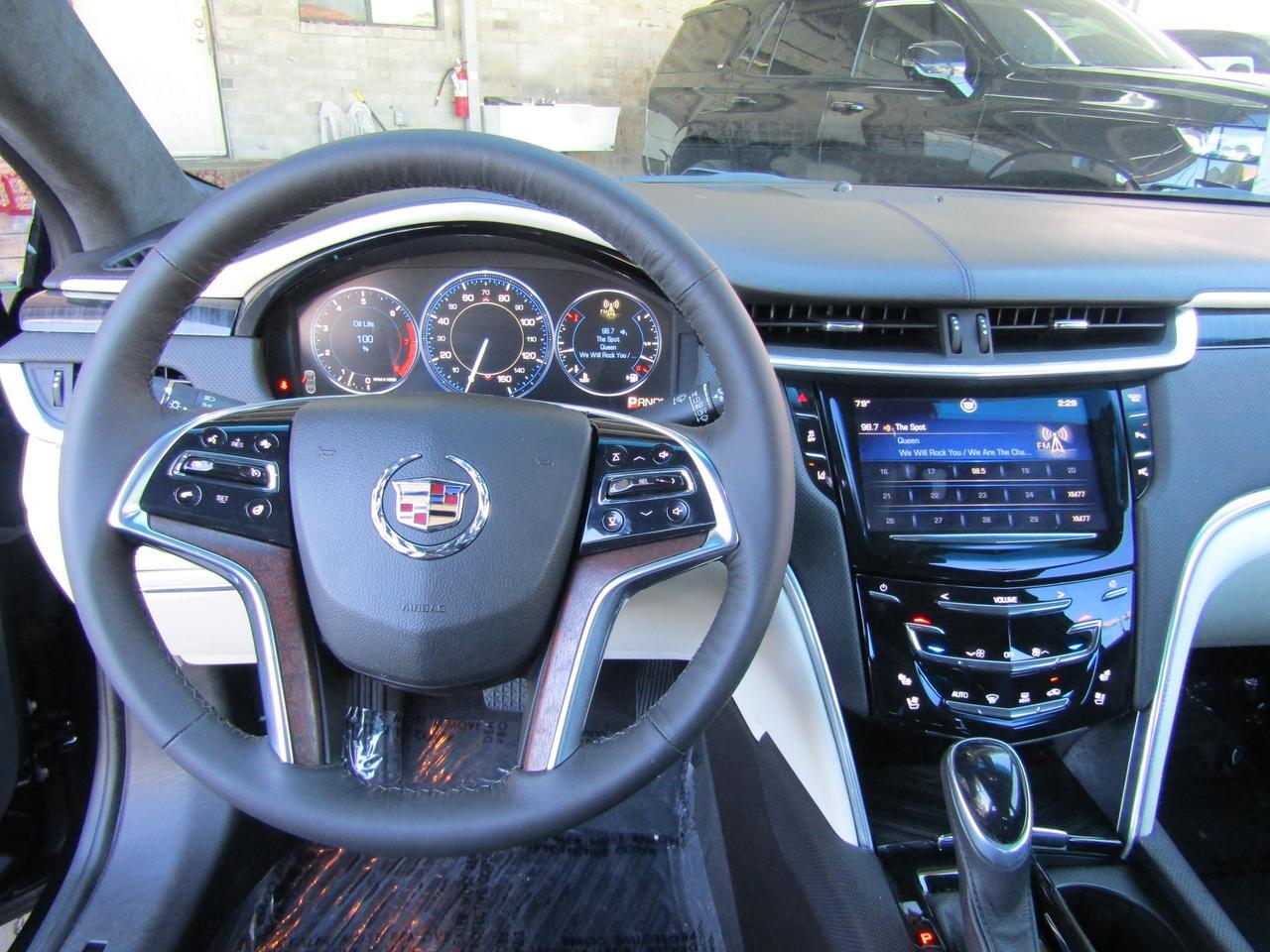 2014 Cadillac XTS 4dr Sdn Platinum FWD Grand Prairie TX