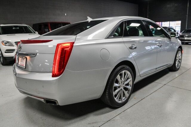 2014 Cadillac XTS Luxury photo 2