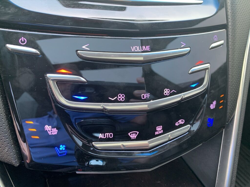 2014 Cadillac XTS Luxury Green Bay WI
