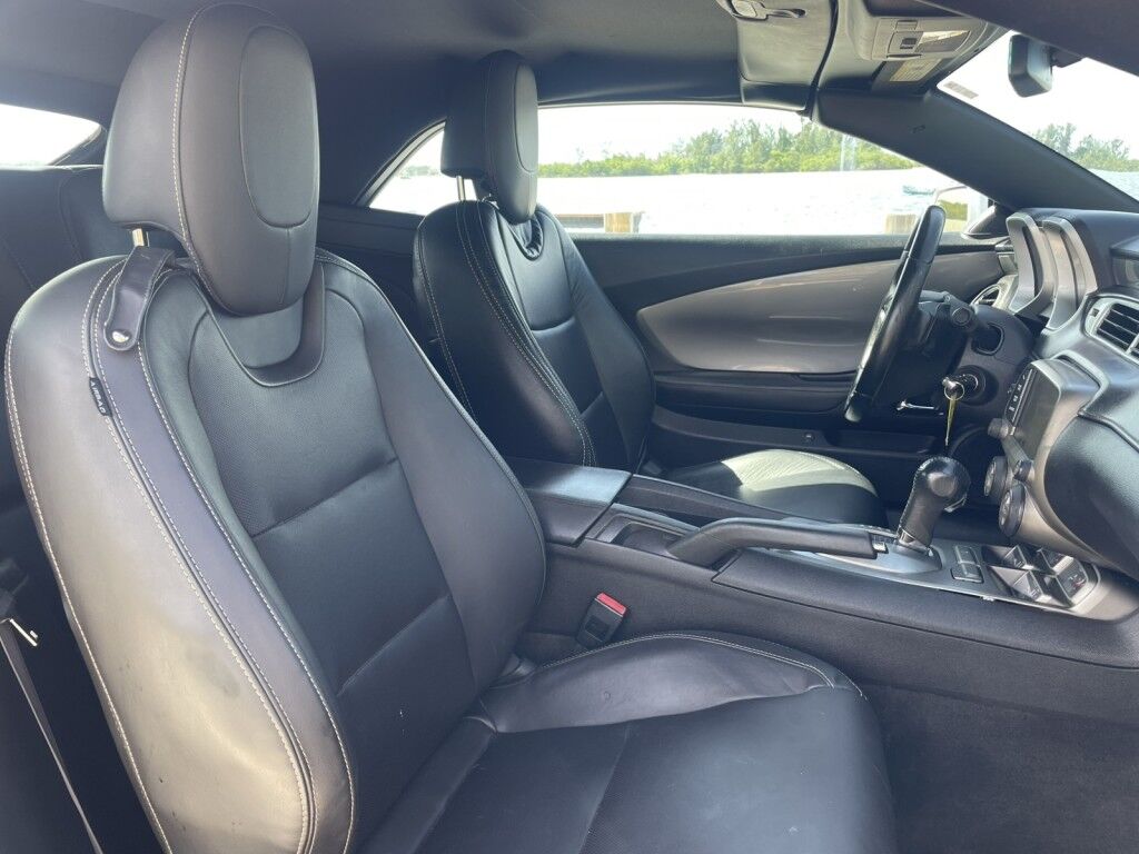 2014 Chevrolet Camaro LT~LOW MILES~BLIND SPOT WARNING~BLIND SPOT WARNING~CURTAIN AIRBAGS~LEATHER SEATS~PREMIUM SOUND SYSTEM~LIMITED SLIP DIFFERENTIAL Sarasota FL